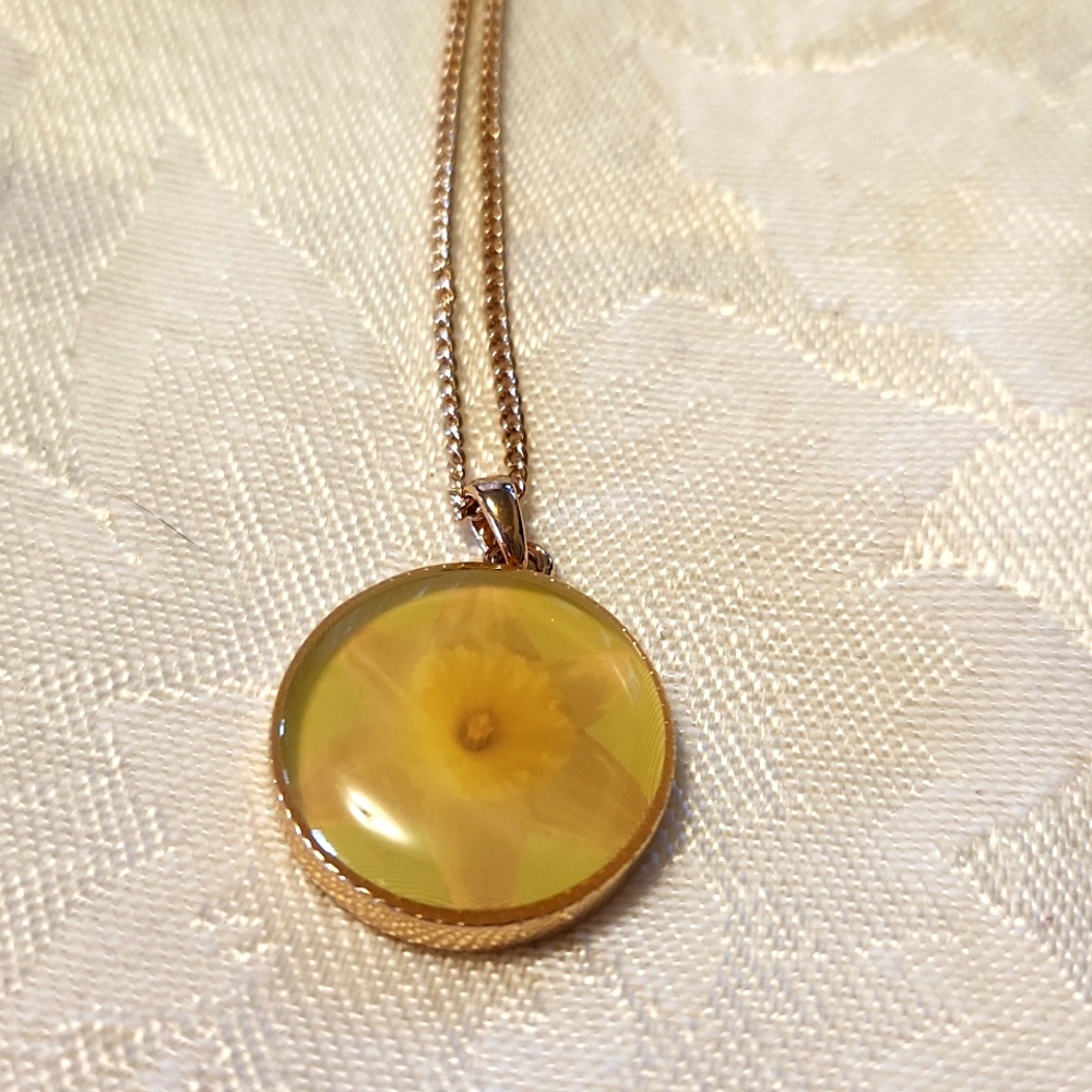Vintage SHB Buttercup Necklace